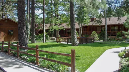 Shadow Mountain Lodge and Cabins Hotels in Ruidoso