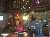 Penhas shelter Hotels in Manteigas