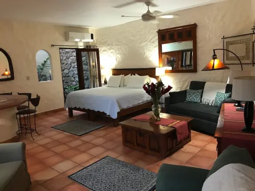 Sayulita's Favorite Beach & Plaza Home