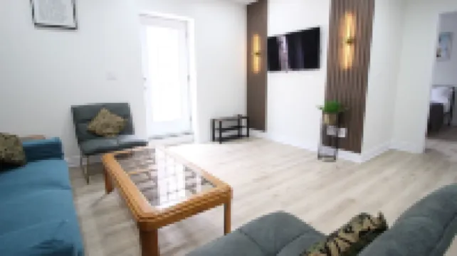 Beautiful Separate Unit near GrandRiver & Kiwanis Park