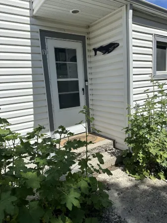 NEW! Cozy Cottage 2 Blocks from Yellowstone River