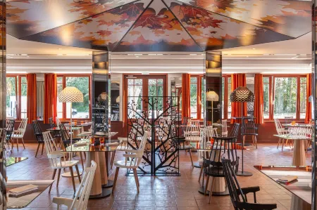 Logis Auberge de La Foret Отели в г. Марсак-Сюр-Дон