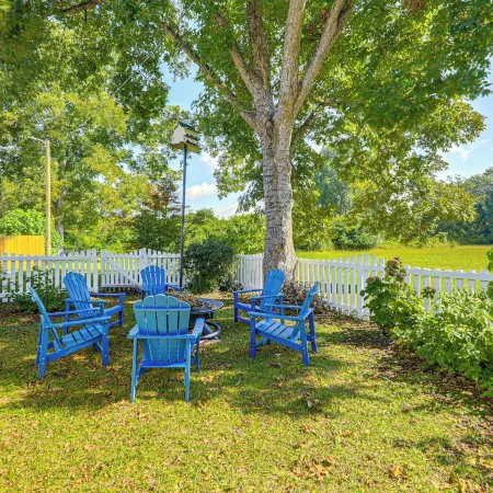 2 Mi to Downtown: Pet-friendly Home in New Bern!