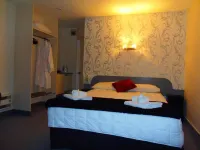 Kapiti Lindale Motel and Conference Centre Hotels in Парапарауму
