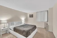 Arlington 2Br/2ba Apartment in Crystal City 2 Bedroom Apts by RedAwning Hotels near VRE Crystal City station