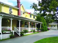Shining Waters Country Inn Hotels in Queens County
