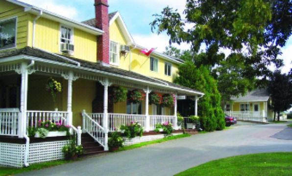 Shining Waters Country Inn