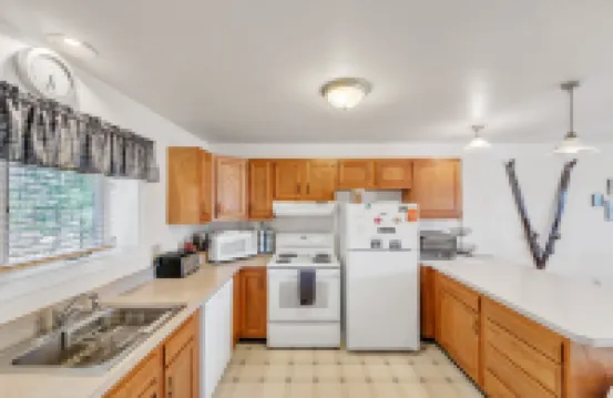 Uncas 16N - Spacious & Scenic Townhome townhouse