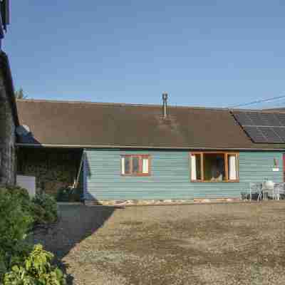 Cranberry Cottage Hotel Exterior