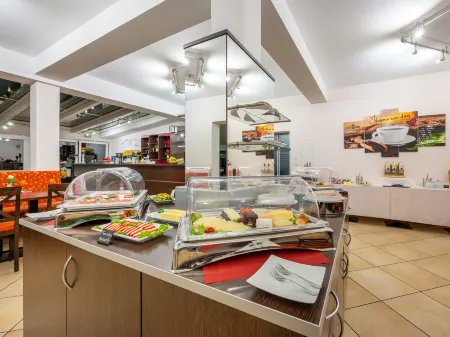 Hotel Häfner Отели рядом с достопримечательностью «Stadthalle»