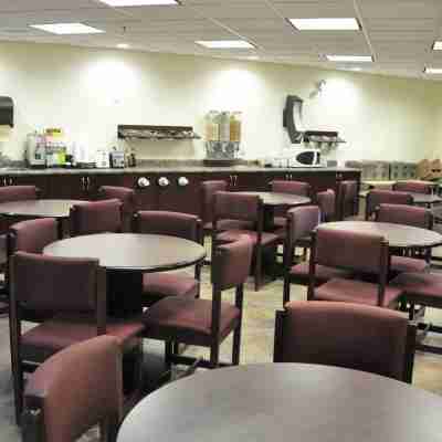 Prairie Moon Inn & Suites Unity Dining/Meeting Rooms