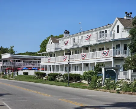 Edgewater Resort Hotels in Sister Bay