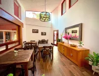 LA CASA ROJA