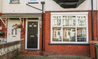 Cosy Coastal Holiday Let