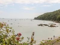 Cousham Cottage Hotels in Cawsand
