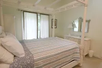 4358 W, Lake Road Home Hotels in Chautauqua