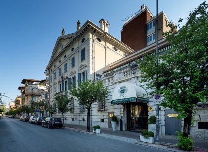 Ambassador Palace Hotel