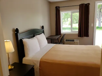 Palace Inn Motel Hotel dekat Korny Korners Farm