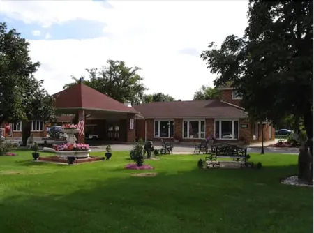 Ivy Rose Motor Inn Отели в г. Текамсе