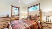 Lakeview Townhomes #5 Townhouse - 3-Star