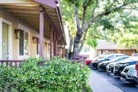 The Inn on Pine - parking