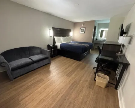 Lakeside Inn Hotels in Marshall County