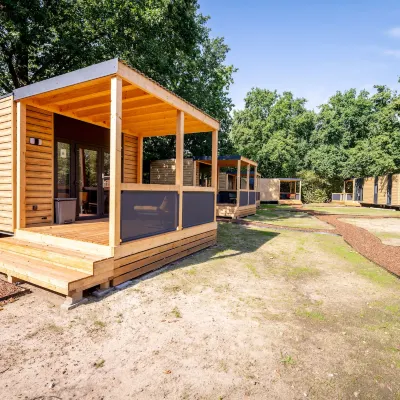 Glamping Bivak - Urban Gardens Gent Hôtels à proximité de : Gare de Tronchiennes