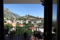 Hotel Panorama Kruje View on the Castle and the Old Town - Mountain view