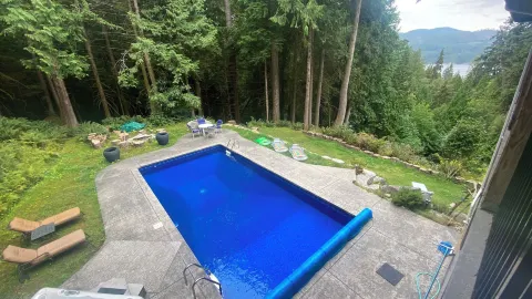 Davis Brook Retreat in Sechelt