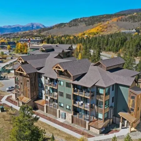 Clearwater Lofts Luxury 1 Bed Condo Near Lakeside Village