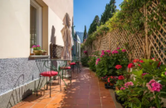 遊艇俱樂部酒店