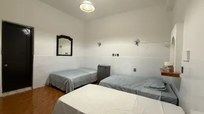 โฮเทล คลิมาร์ โรงแรมใน