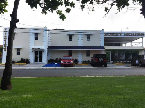 Levimar Guest House Hotels in Bayamon