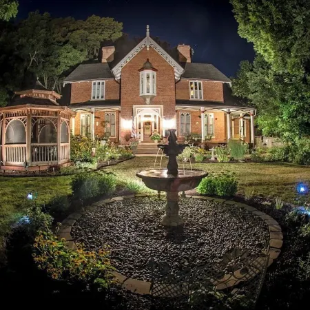 The Steamboat House Bed & Breakfast