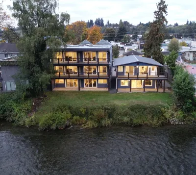 Chateau Riverside Hotels near Petals Flower Shop