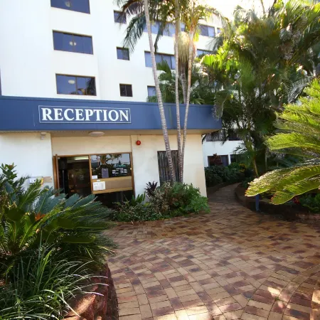 San Simeon Beachfront Apartments Tugun