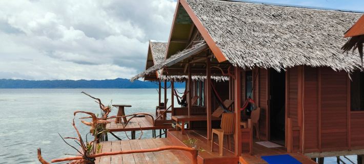 Happy Homestay Arborek Hotels in Raja Ampat