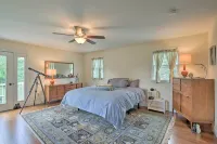 Ashley Falls Home w/ Fire Pit: Hike & Ski! - Country Houses
