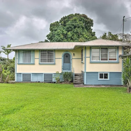 Hilo Home Base - 3 Miles to State Park and Beach!