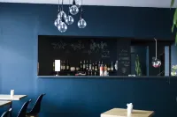 Mon Hotel à Gap - ที่มีบาร์