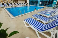 New Wave Hotel - romantis