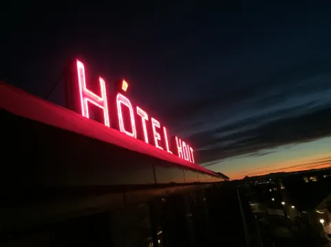 Hotel Holt - The Art Hotel