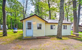 Stone Lake Cabin Grill and Access to Fishing!