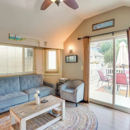 Tropical Island Escape w/ Deck, Walk to Avalon Bay