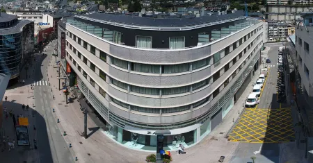 Yomo Centric Отели рядом с достопримечательностью «Plaça de la Rotonda»