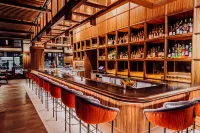 Surety Hotel, Autograph Collection - bar