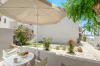 Panormos Hotel and Studios