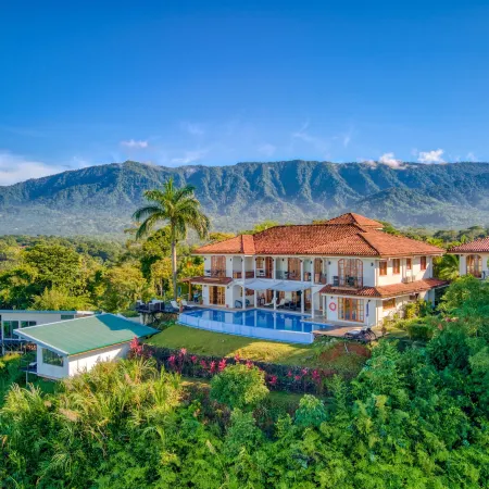 El Castillo Luxury Boutique Hotel-