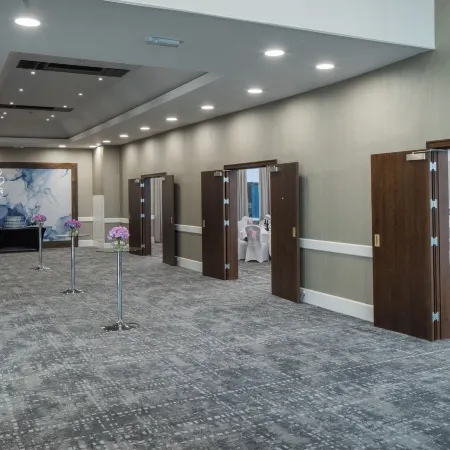 Hilton London Watford Отели рядом с достопримечательностью «Железнодорожный вокзал Уотфорда»