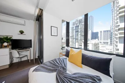 Cozy & Modern Studio Right Next to Southern Cross